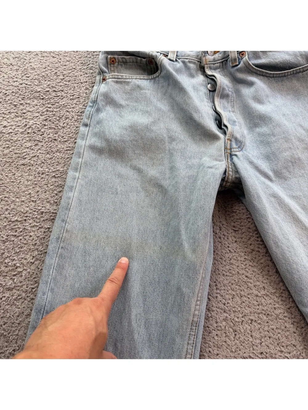 Vintage 90s Levis 501 Button Fly Light Wash Straight Leg Jeans 33x32 Made in USA